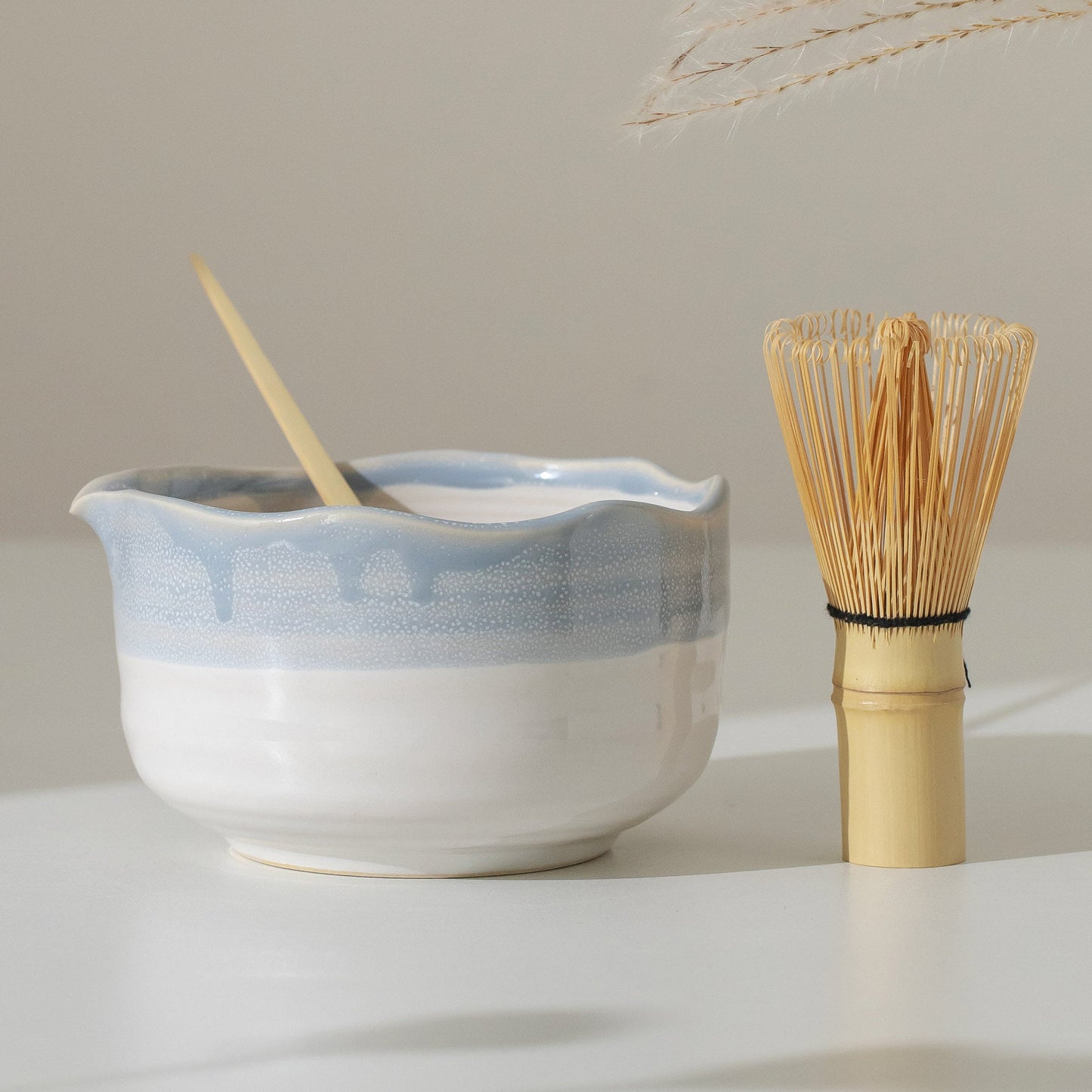Hand Painted Light Gray Matcha Bowl Set of 4 with Glass Holder Matcha Kit Matcha Set Gift, Personalized Gift