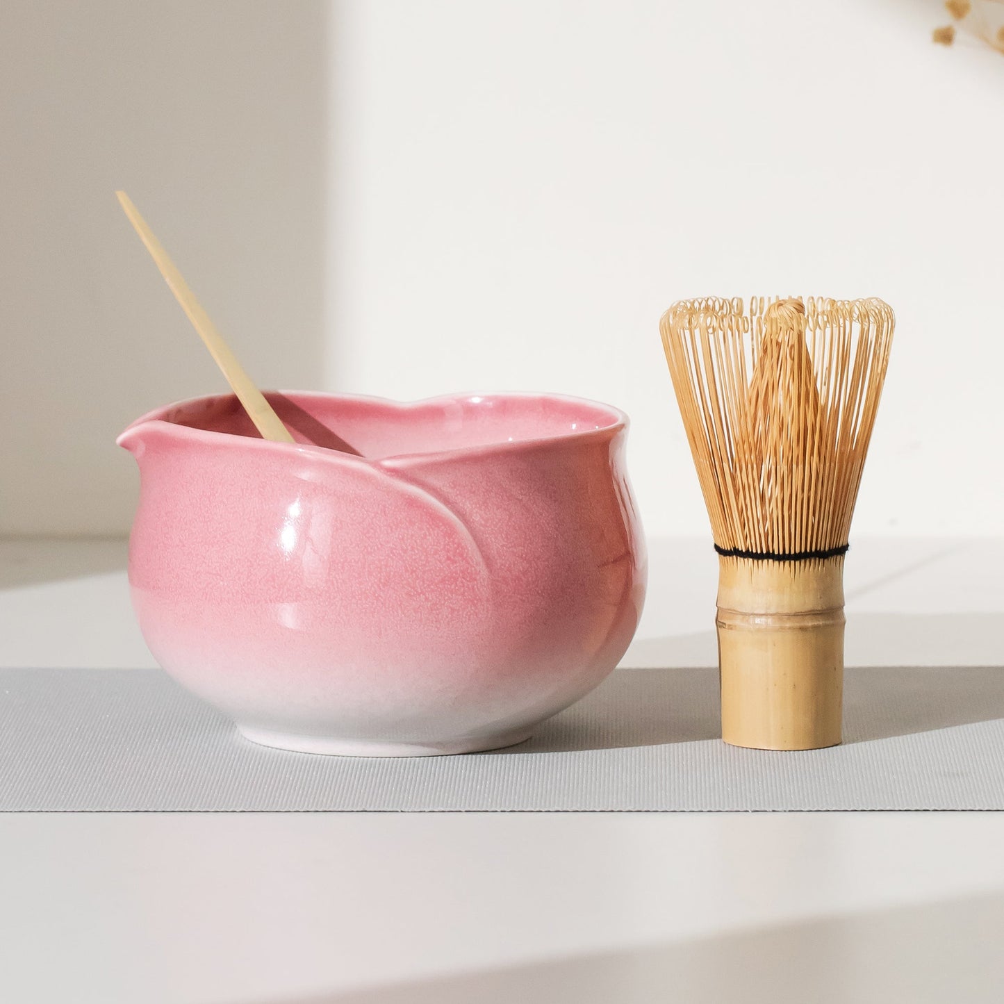 Handmade Exquisite Pink Flower-shaped Matcha Tea Bowl 4 pcs Tea Ceremony Set Flower Whisk Stand Gift for Her